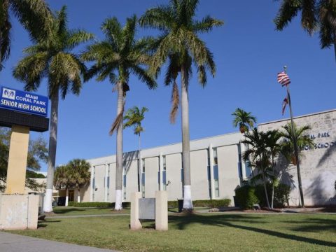 Bomb threat forces Miami school into lockdown